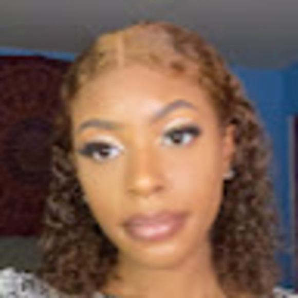 Meet your Posher, Oluwaseun - Picture 1 of 1